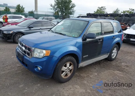 2010 Ford Escape Xlt z USA, uszkodzony, nr VIN 1FMCU9D76AKC15428